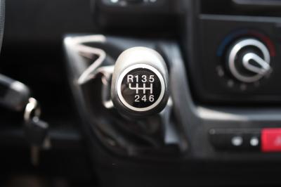 Peugeot BOXER Fourgon Premium Pack 